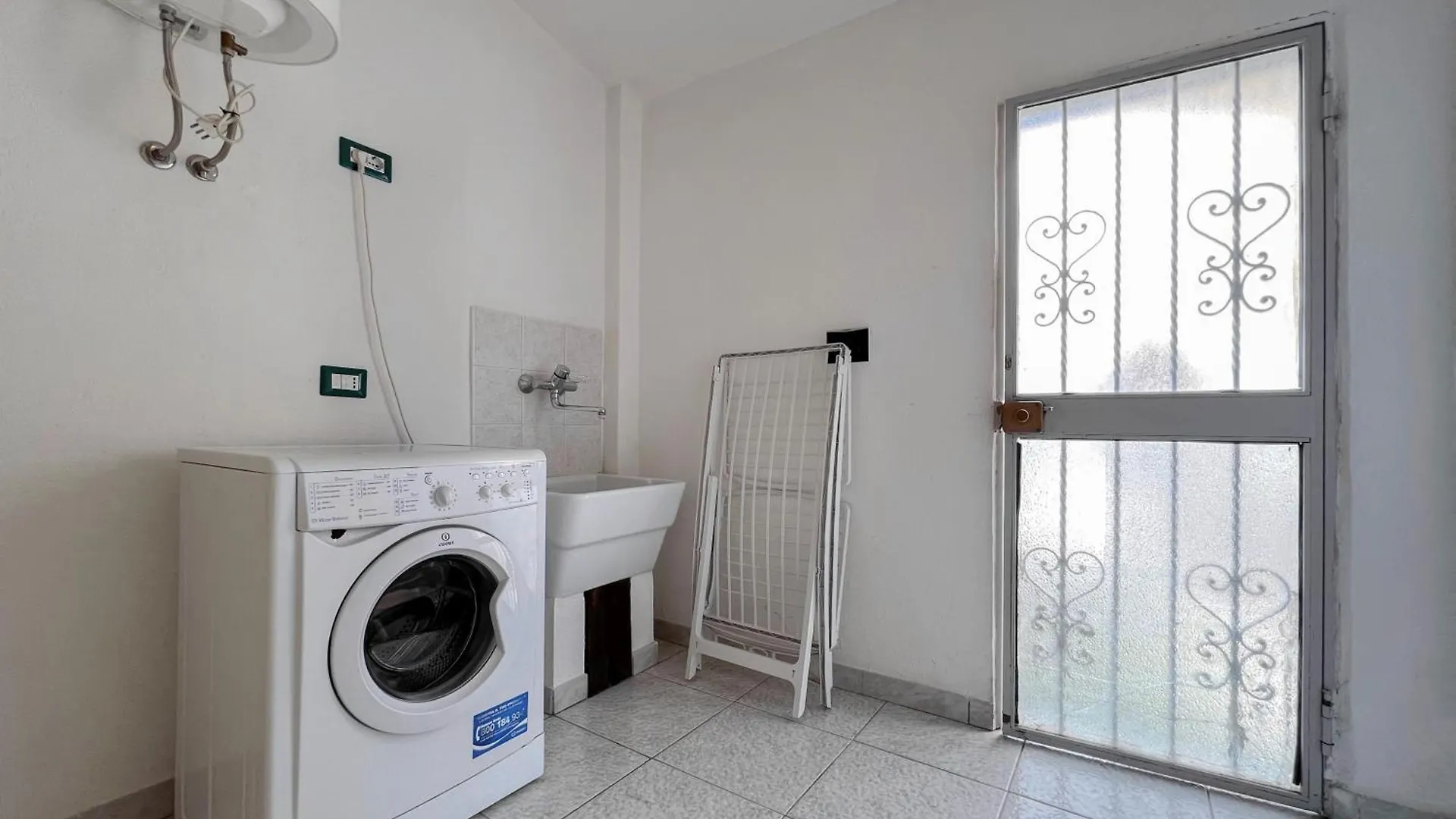 10 Minuti Dal Mare- Casa Vacanze Martina Quartu Sant'Elena 0*,  Italy